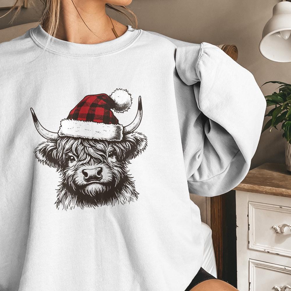 Highland Cow Christmas png, Christmas Cow png - 300 DPI Design for T-Shirt