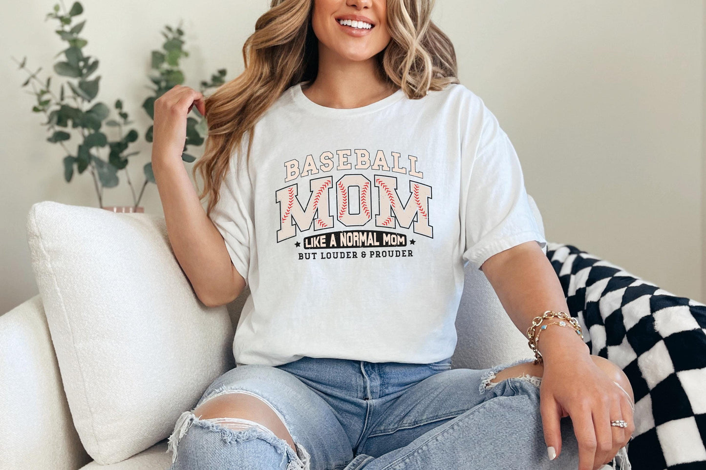 Baseball Mom PNG for Shirts, Varsity Style & Retro Design - 300 DPI