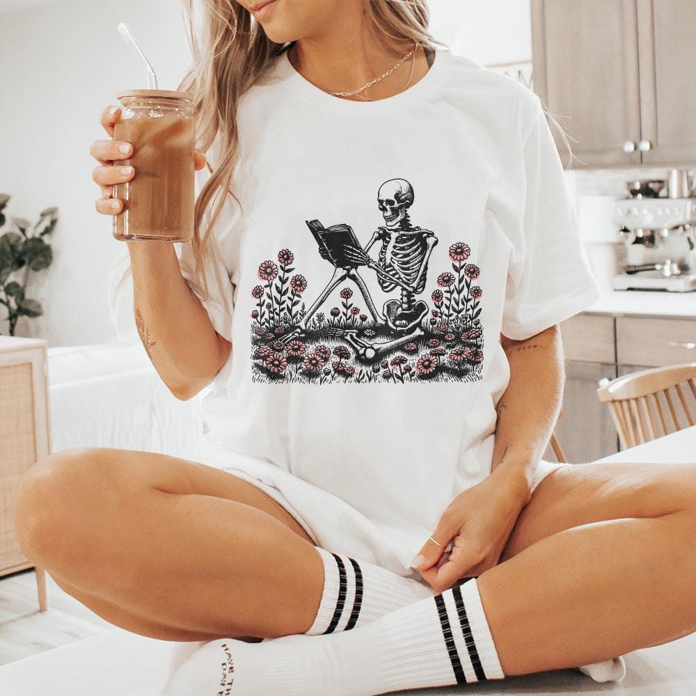 Book Reading Skeleton PNG, Gothic T-shirt Design - 300 DPI Design for