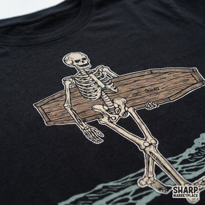 Vintage skeleton carrying a coffin surfboard on the beach, funny summer horror design for halloween png t-shirt sublimation