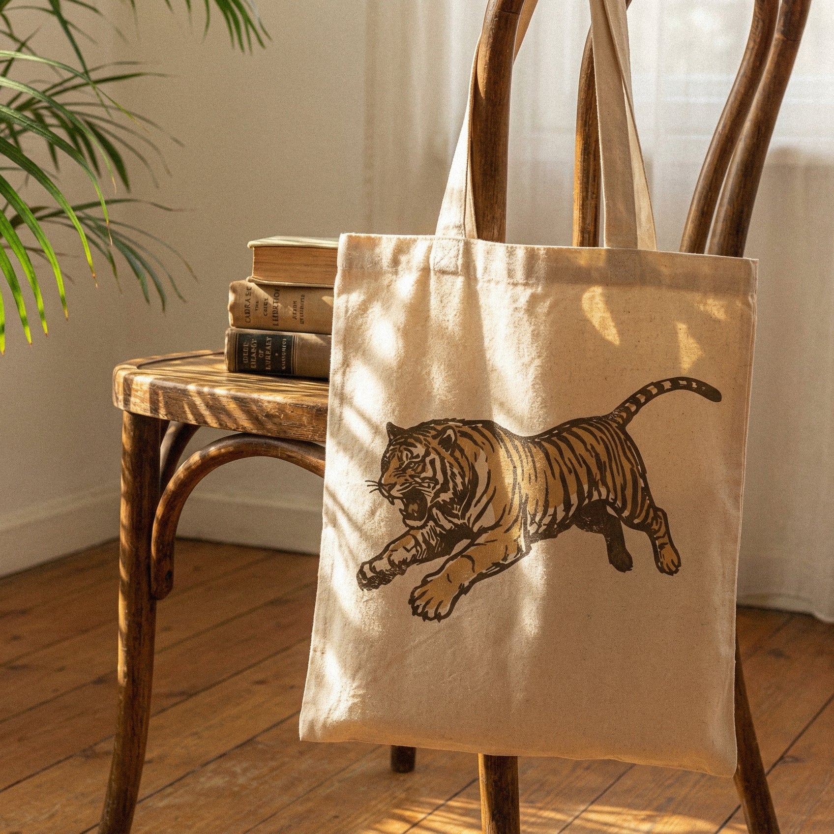 Vintage Tiger PNG, Wild Animal Print - 300 DPI Design for T-Shirt