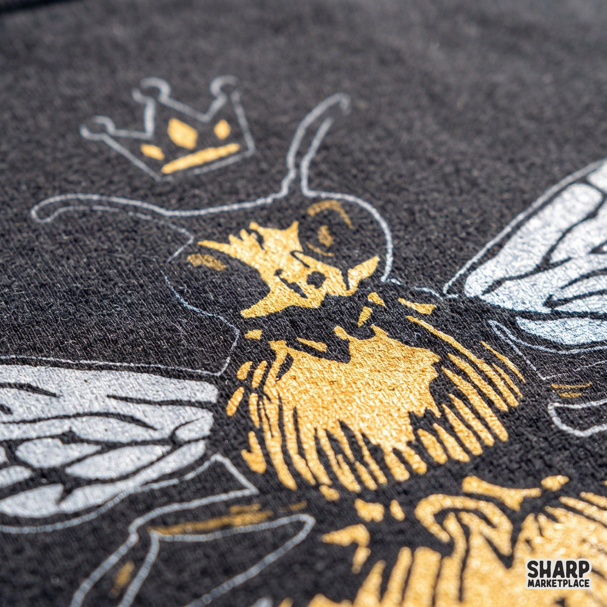 Queen Bee With Crown Vintage Linocut Illustration PNG