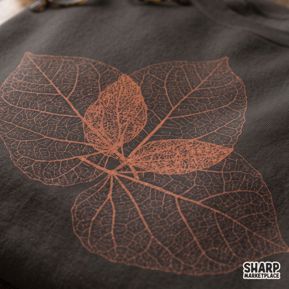 Skeleton leaves botanical illustration in a retro fall aesthetic for t-shirt design and autumn decor PNG