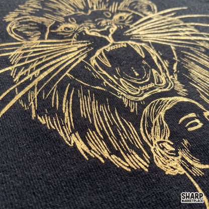 Roaring Lion Mane Crowned Woman Gold Line Art, Trendy PNG