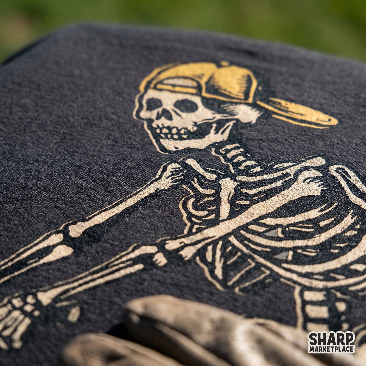 Retro skeleton playing golf illustration for spooky Fathers Day shirts and summer sports digital sublimation designs