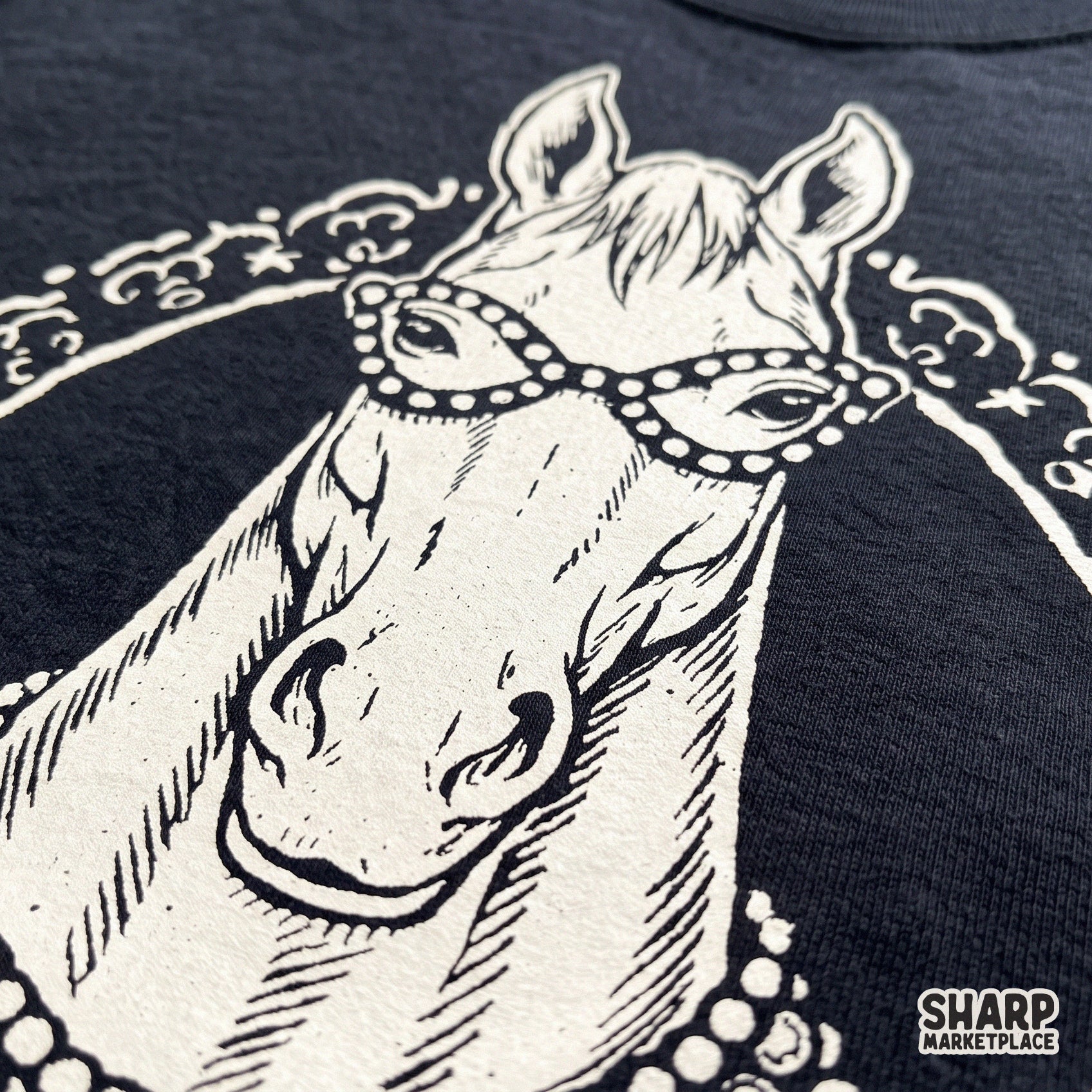 Chic glamour horse illustration wearing a pearl necklace for a trendy equestrian shirt or aesthetic wall art print
