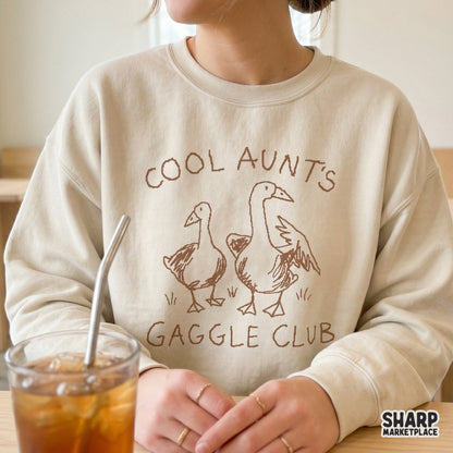 Trendy digital design featuring two geese and the phrase Cool Aunt’s Gaggle Club, suitable for printing on t-shirts, tumblers, and personalized gifts.