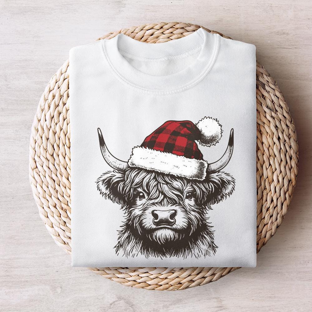 Highland Cow Christmas png, Christmas Cow png - 300 DPI Design for T-Shirt