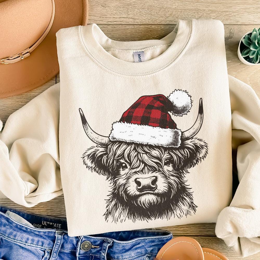 Highland Cow Christmas png, Christmas Cow png - 300 DPI Design for T-Shirt