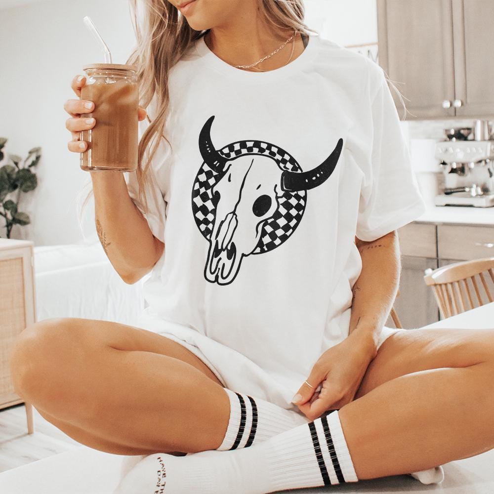 Retro Rodeo Western PNG, Checkered Print Bull - 300 DPI Design for T-Shirt