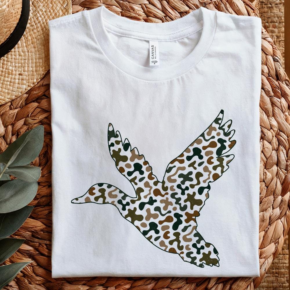 Camo Flying Mallard Duck png, Duck Hunting Sublimation - 300 DPI Design