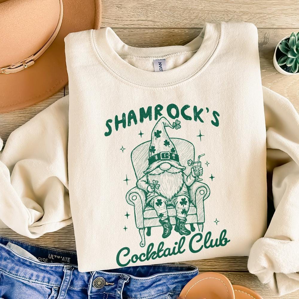 Shamrock Cocktail Club PNG, Retro St Patrick's Day - 300 DPI Design for