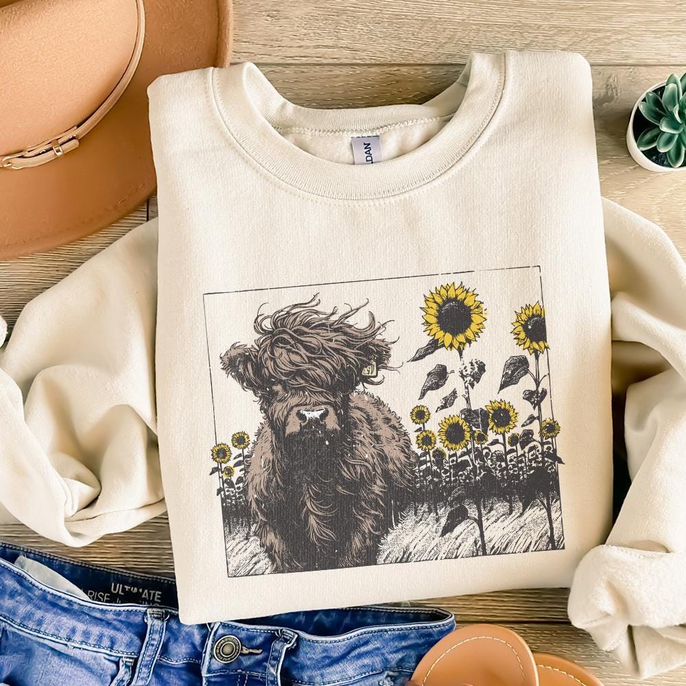 Highland Cow Sunflower PNG, Cow Clipart - 300 DPI Design for T-Shirt