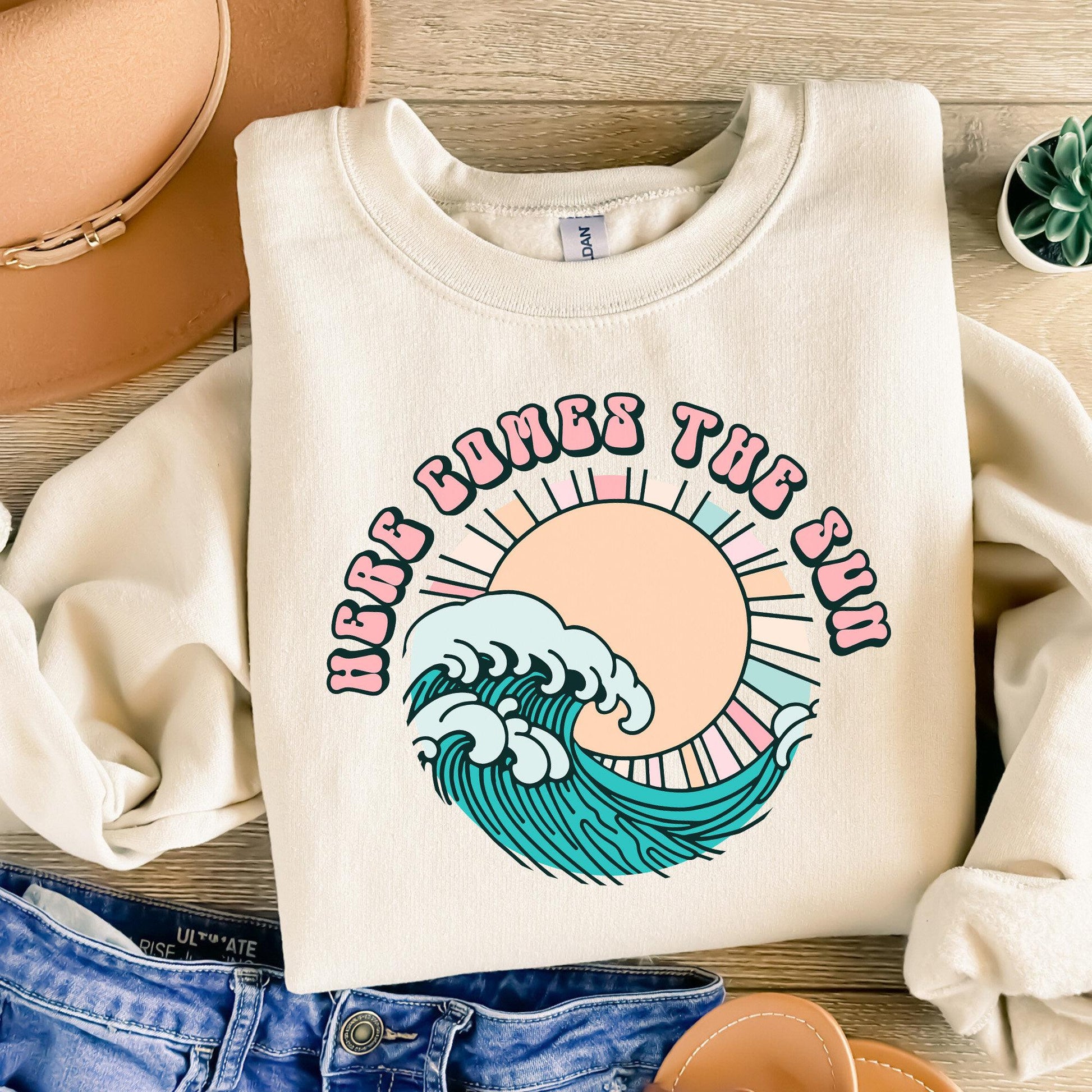 Here Comes the Sun PNG, Retro Beach Waves Summer Design - 300 DPI Design