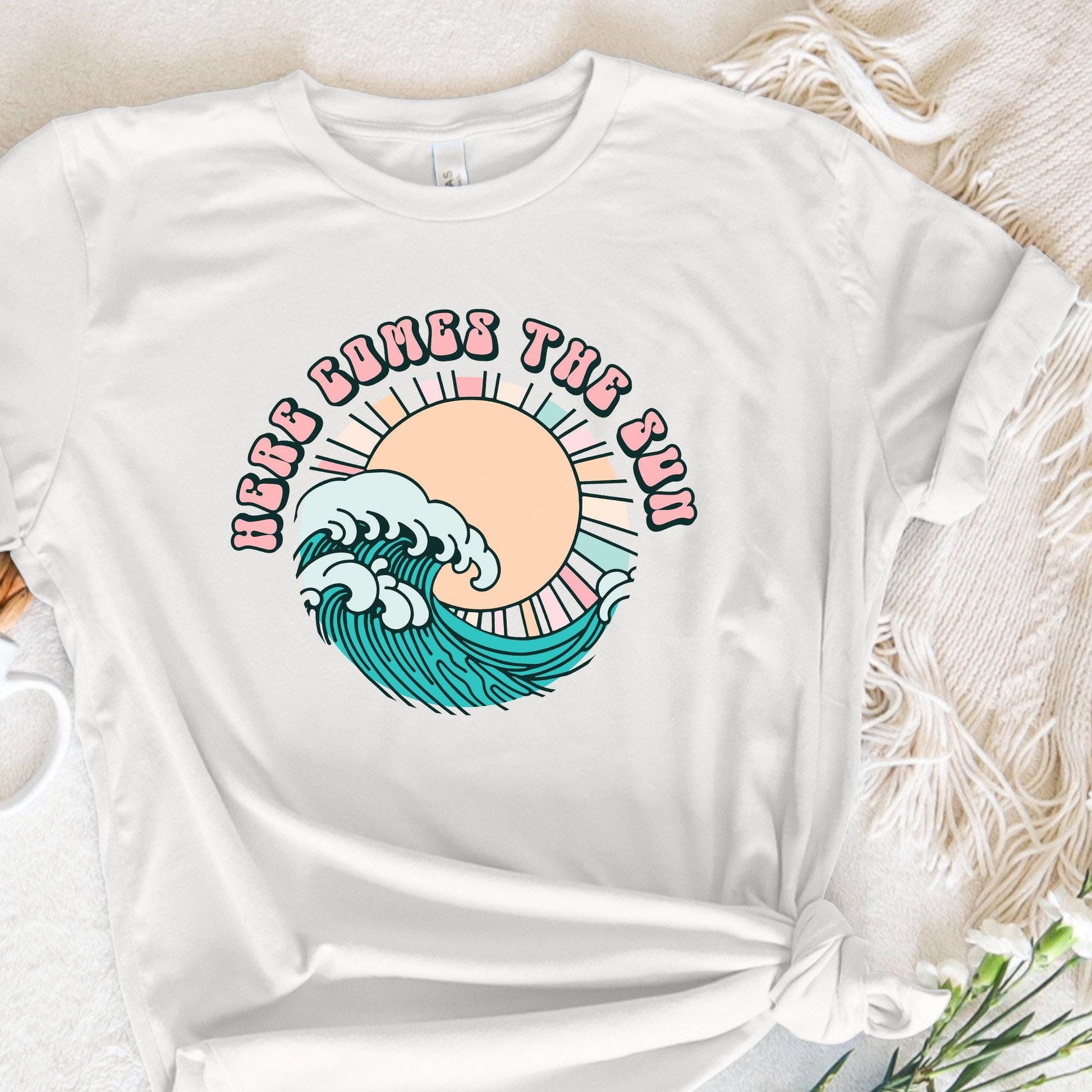 Here Comes the Sun PNG, Retro Beach Waves Summer Design - 300 DPI Design