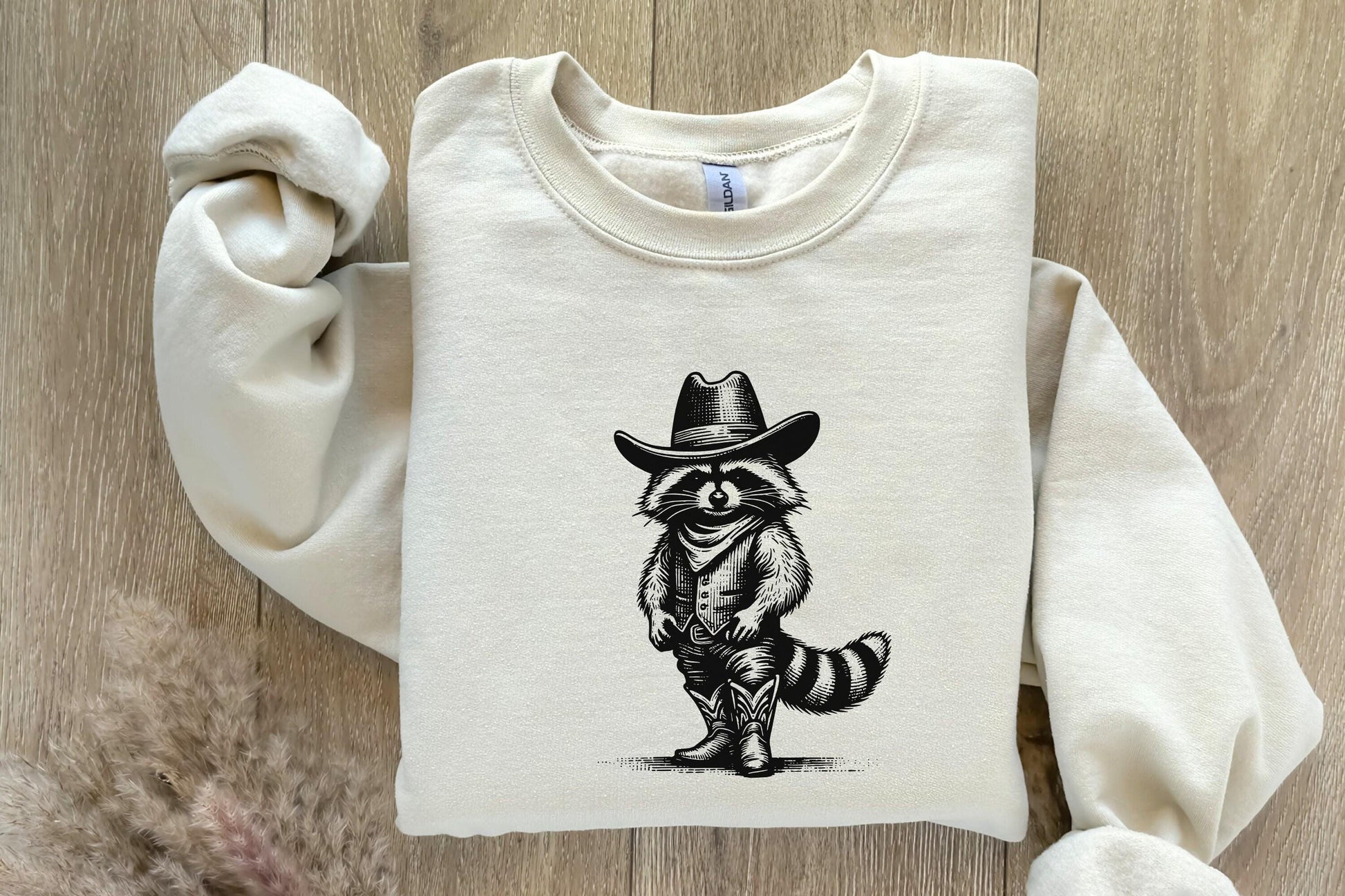 Western Raccoon PNG, Vintage Distressed Animal Lover Designs - 300 DPI