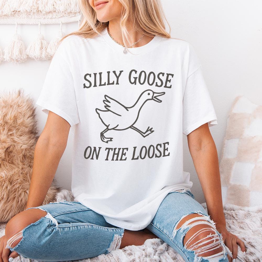Silly Goose Club png, Goose on the Loose - 300 DPI Design for T-Shirt