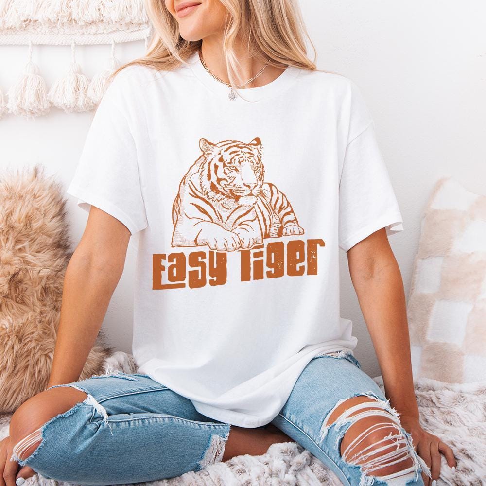 Retro Tiger Design, Trendy PNG - 300 DPI Design for T-Shirt