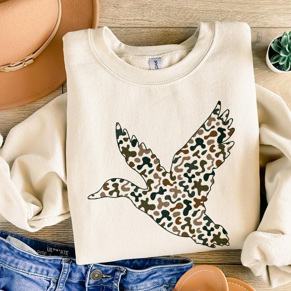 Camo Flying Mallard Duck png, Duck Hunting Sublimation - 300 DPI Design