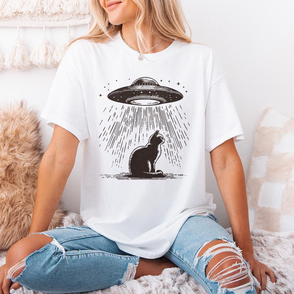 Funny Cat Shirt PNG, Retro Space Cat - 300 DPI Design for T-Shirt