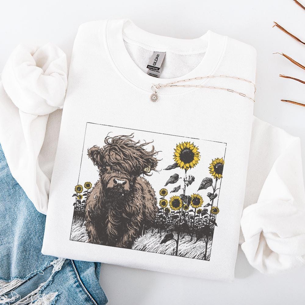 Highland Cow Sunflower PNG, Cow Clipart - 300 DPI Design for T-Shirt