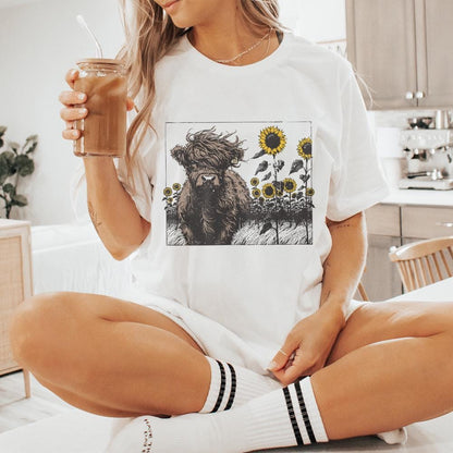 Highland Cow Sunflower PNG, Cow Clipart - 300 DPI Design for T-Shirt