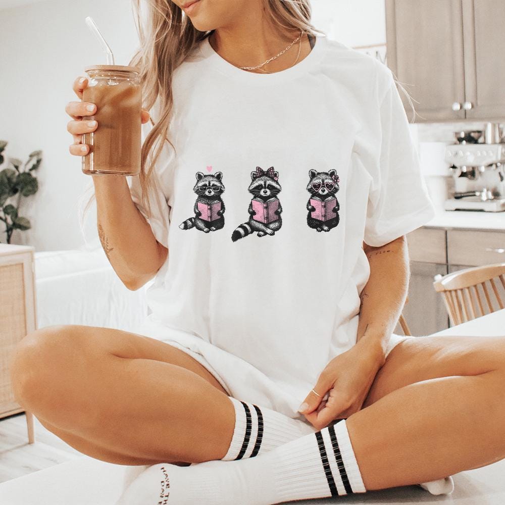 Book Lover PNG, Reading Raccoon PNG - 300 DPI Design for T-Shirt